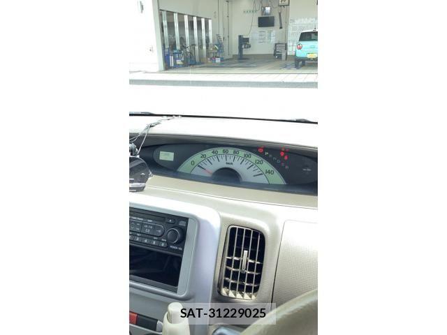 Daihatsu TANTO 2009-11 8038678-18
