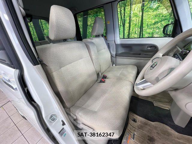 Daihatsu TANTO 2014-11 8038656-7