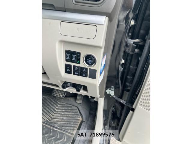 Daihatsu TANTO 2018-04 8038661-12
