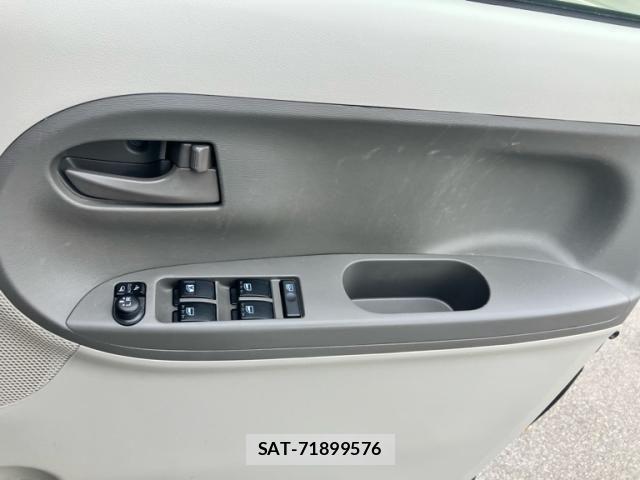 Daihatsu TANTO 2018-04 8038661-13