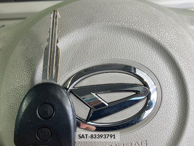 Daihatsu TANTO 2015-09 8075857-5