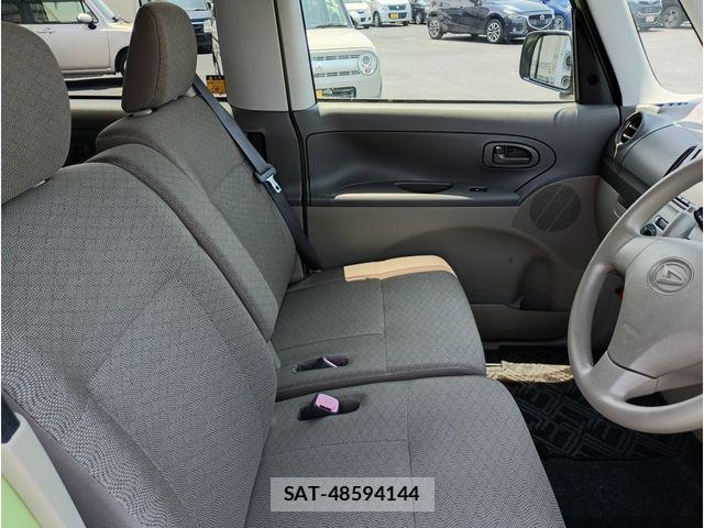Daihatsu TANTO 2012-02 8075856-9