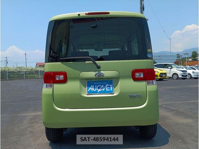 Daihatsu TANTO 2012-02 8075856-4
