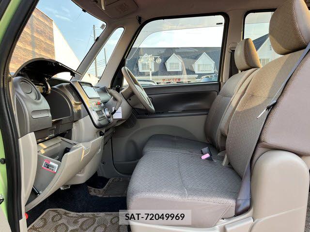 Daihatsu TANTO 2011-08 8075852-18