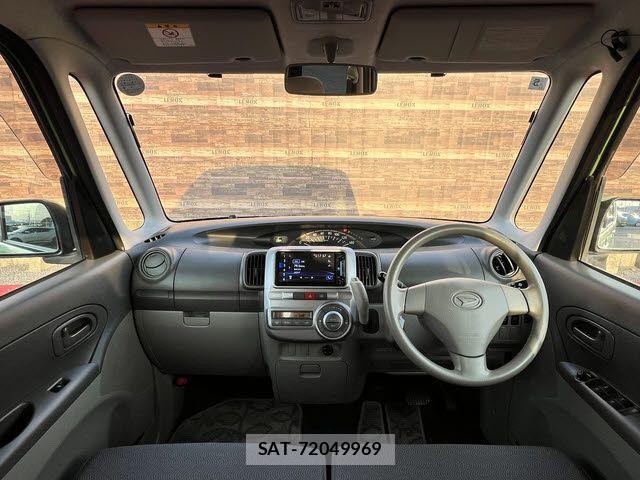Daihatsu TANTO 2011-08 8075852-1