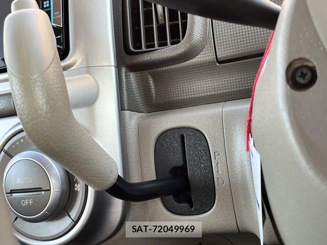 Daihatsu TANTO 2011-08 8075852-19