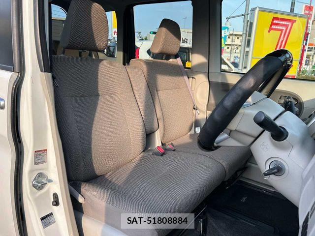 Daihatsu TANTO 2016-02 8075853-17