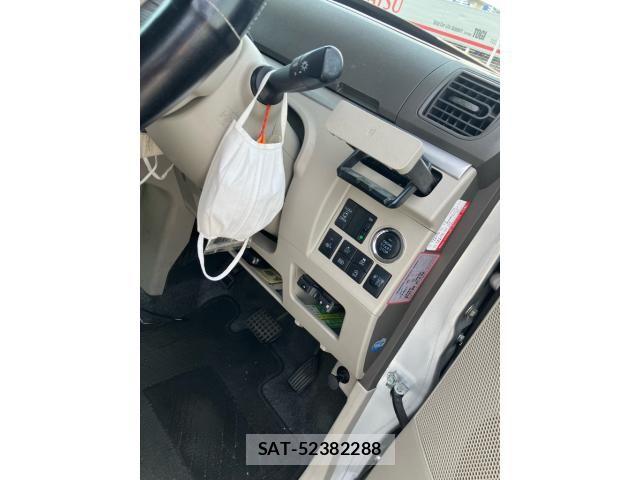 Daihatsu TANTO 2018-01 8075859-13
