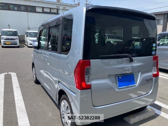 Daihatsu TANTO 2018-01 8075859-3