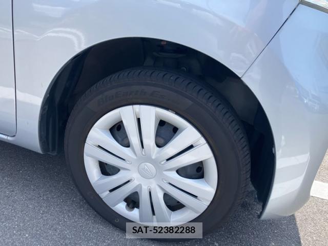 Daihatsu TANTO 2018-01 8075859-4