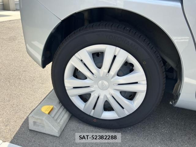 Daihatsu TANTO 2018-01 8075859-5