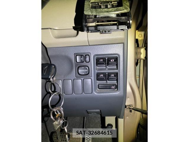 Daihatsu TANTO 2004-12 8075863-14