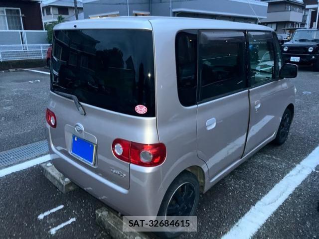 Daihatsu TANTO 2004-12 8075863-1