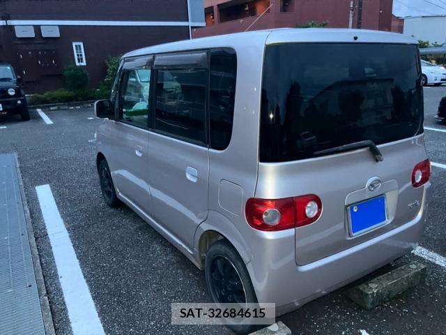 Daihatsu TANTO 2004-12 8075863-2