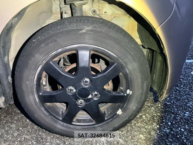 Daihatsu TANTO 2004-12 8075863-4