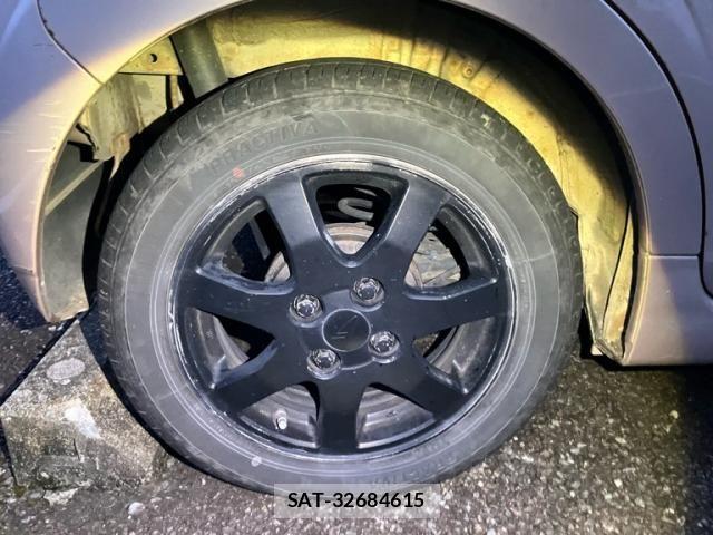 Daihatsu TANTO 2004-12 8075863-5