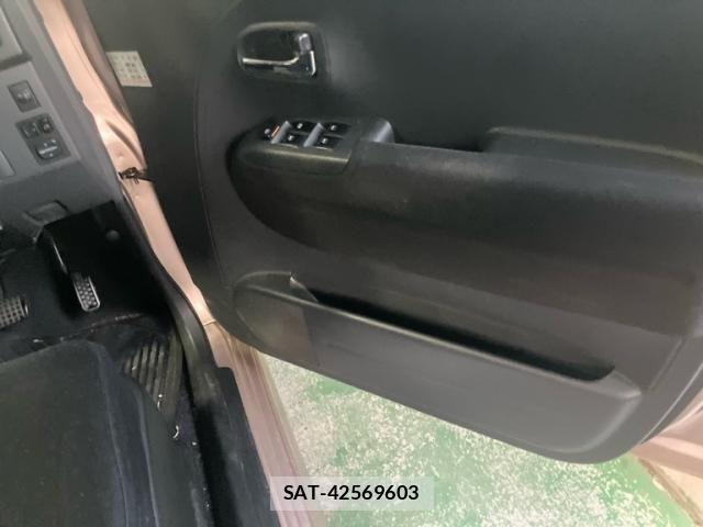 Daihatsu TANTO 2006-12 8102232-11