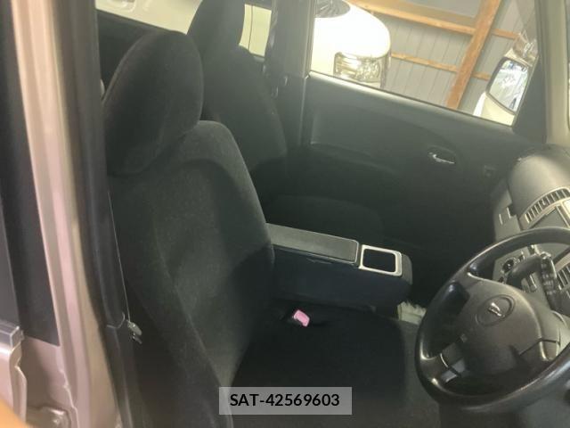 Daihatsu TANTO 2006-12 8102232-18