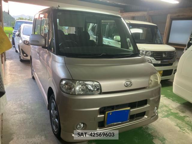 Daihatsu TANTO 2006-12 8102232-1
