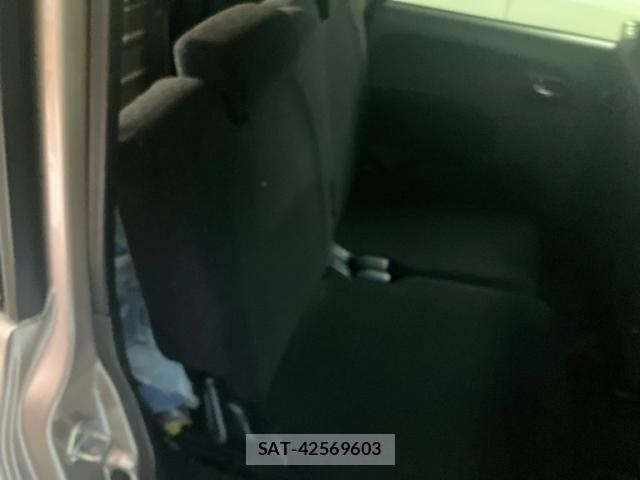 Daihatsu TANTO 2006-12 8102232-19