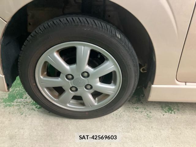 Daihatsu TANTO 2006-12 8102232-3