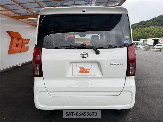 Daihatsu TANTO 2021-05 8102212-13