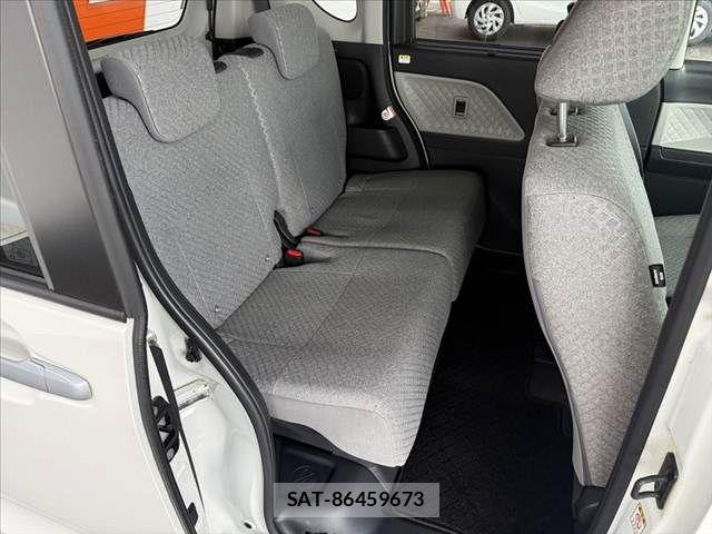 Daihatsu TANTO 2021-05 8102212-17