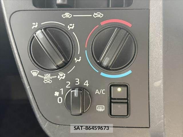 Daihatsu TANTO 2021-05 8102212-21