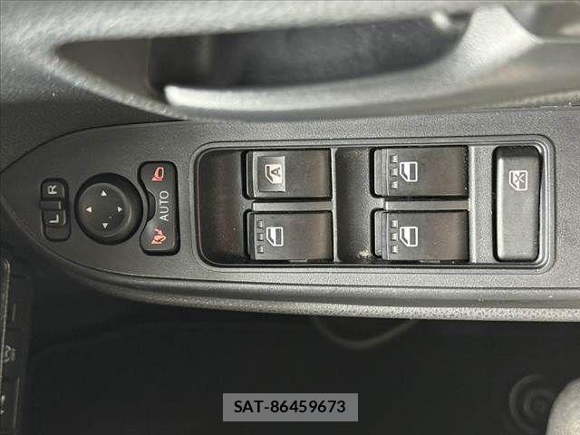 Daihatsu TANTO 2021-05 8102212-25