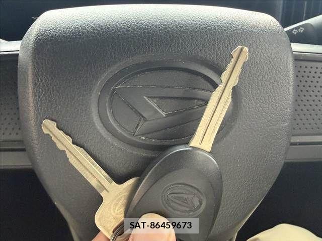 Daihatsu TANTO 2021-05 8102212-6