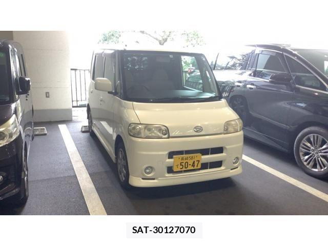Daihatsu TANTO 2005-06 8102231-0