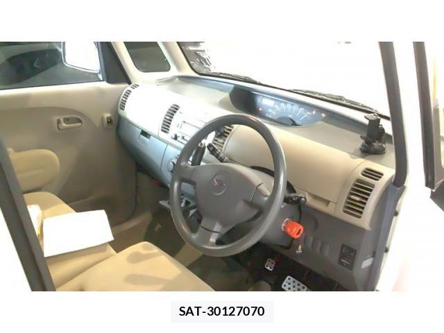 Daihatsu TANTO 2005-06 8102231-4