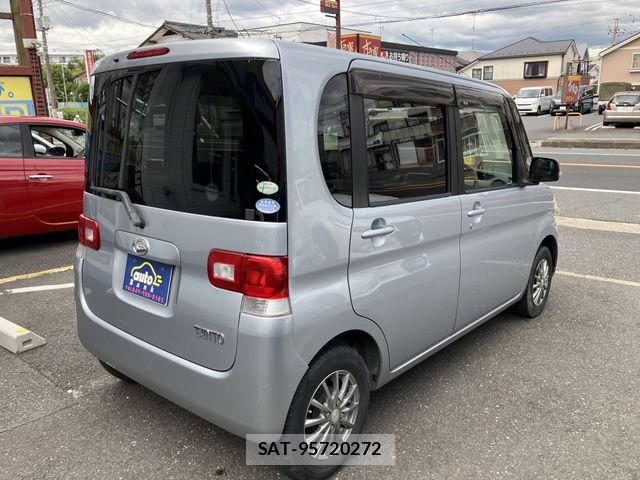 Daihatsu TANTO 2011-03 8102225-2