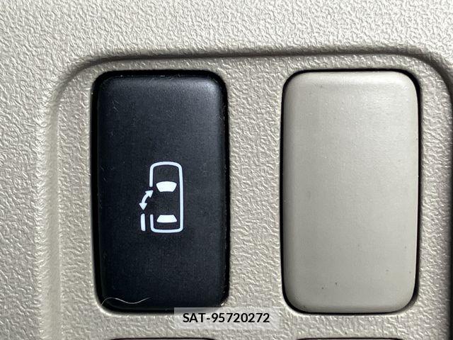 Daihatsu TANTO 2011-03 8102225-7