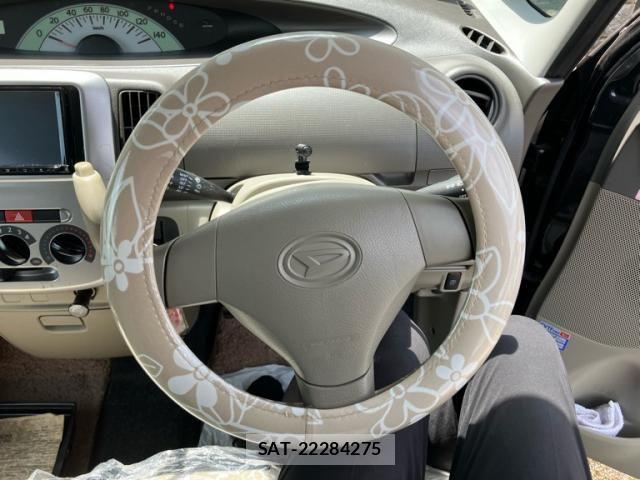 Daihatsu TANTO 2010-01 8132626-13