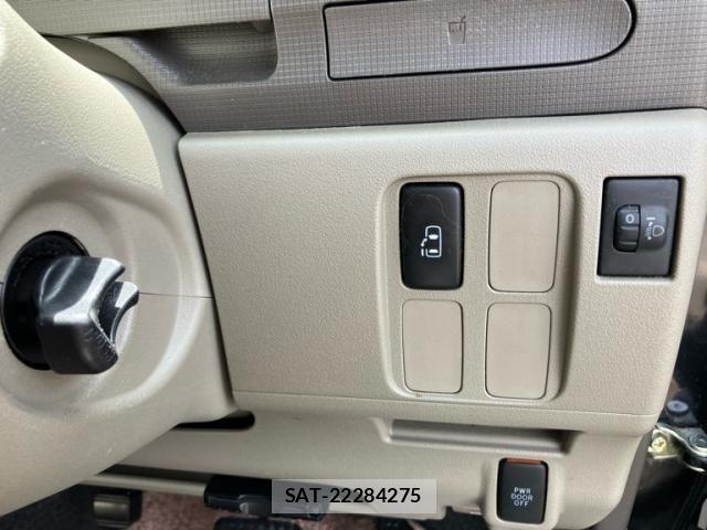 Daihatsu TANTO 2010-01 8132626-18
