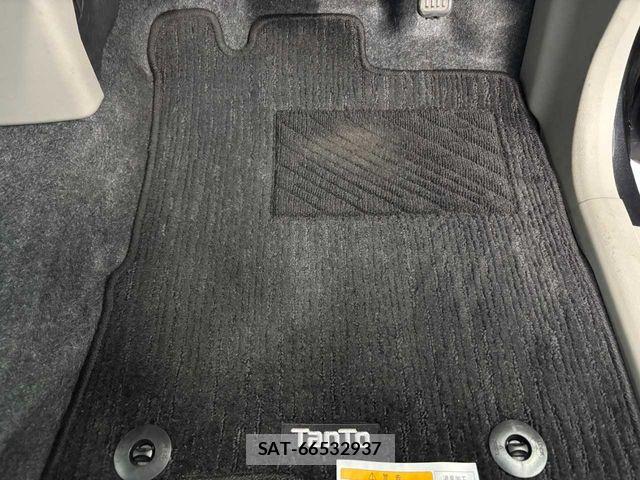 Daihatsu TANTO 2018-01 8132617-21