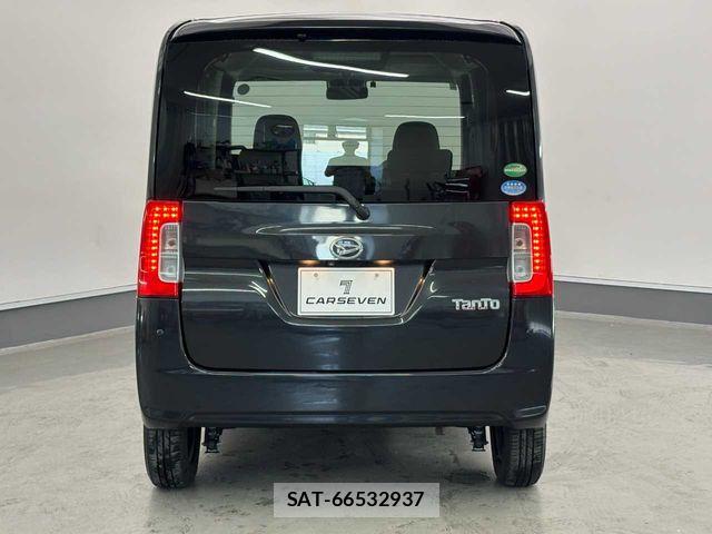 Daihatsu TANTO 2018-01 8132617-29
