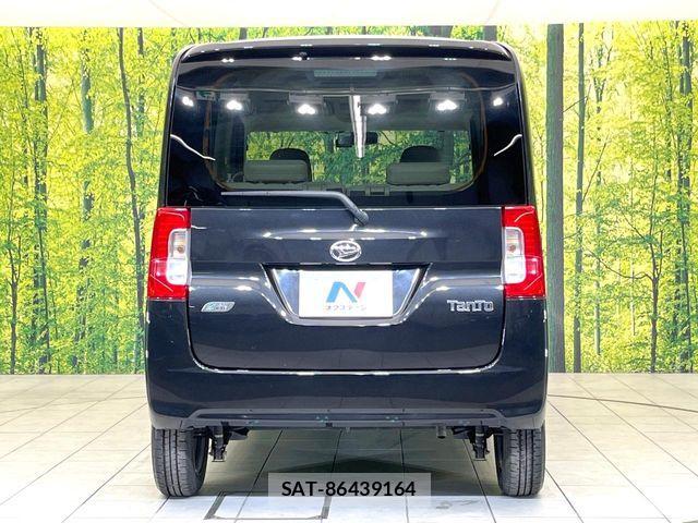 Daihatsu TANTO 2013-12 8146826-14
