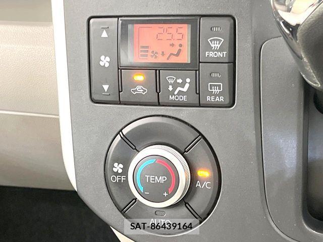 Daihatsu TANTO 2013-12 8146826-5