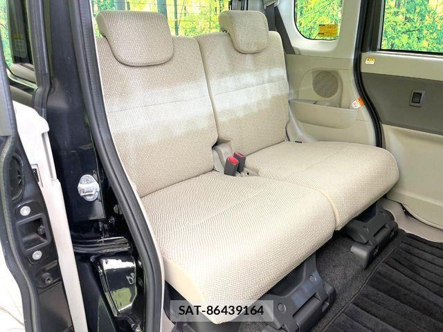 Daihatsu TANTO 2013-12 8146826-8