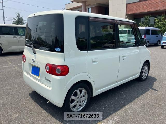 Daihatsu TANTO 2004-11 8159357-3