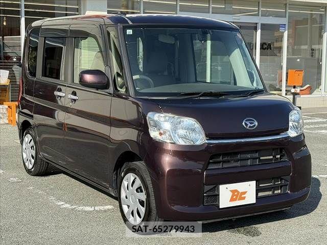 Daihatsu TANTO 2017-10 8210588-9