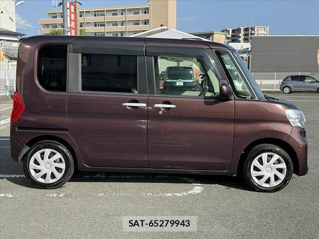 Daihatsu TANTO 2017-10 8210588-11