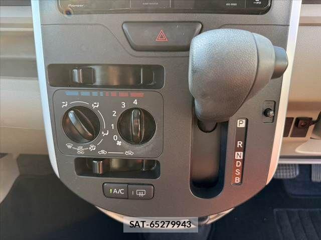 Daihatsu TANTO 2017-10 8210588-22