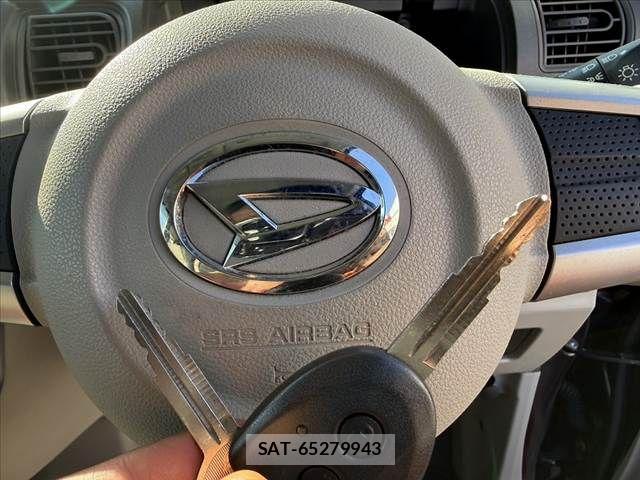 Daihatsu TANTO 2017-10 8210588-4