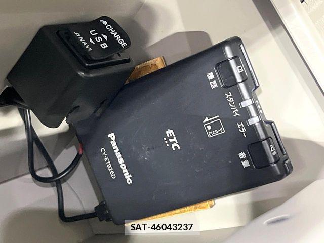 Daihatsu TANTO 2018-07 8210579-5