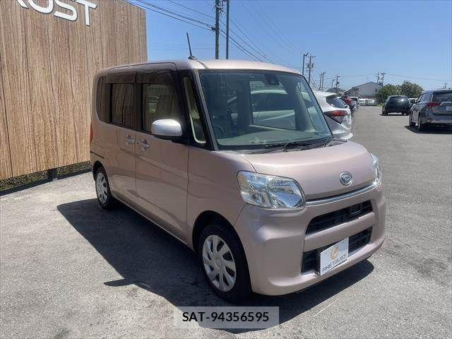 Daihatsu TANTO 2015-11 8210582-14