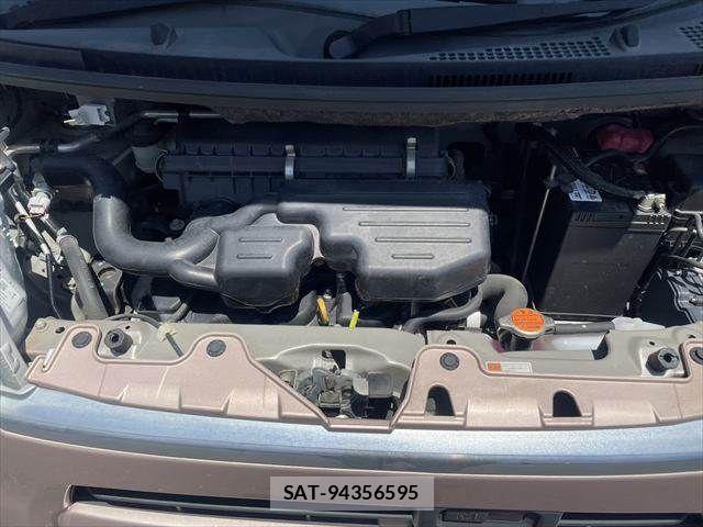 Daihatsu TANTO 2015-11 8210582-28