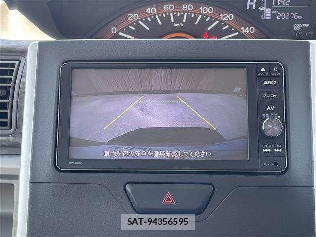Daihatsu TANTO 2015-11 8210582-5